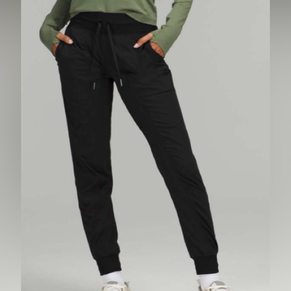 Lululemon Dance Studio Mid-Rise Jogger 29” – Black, Size 12